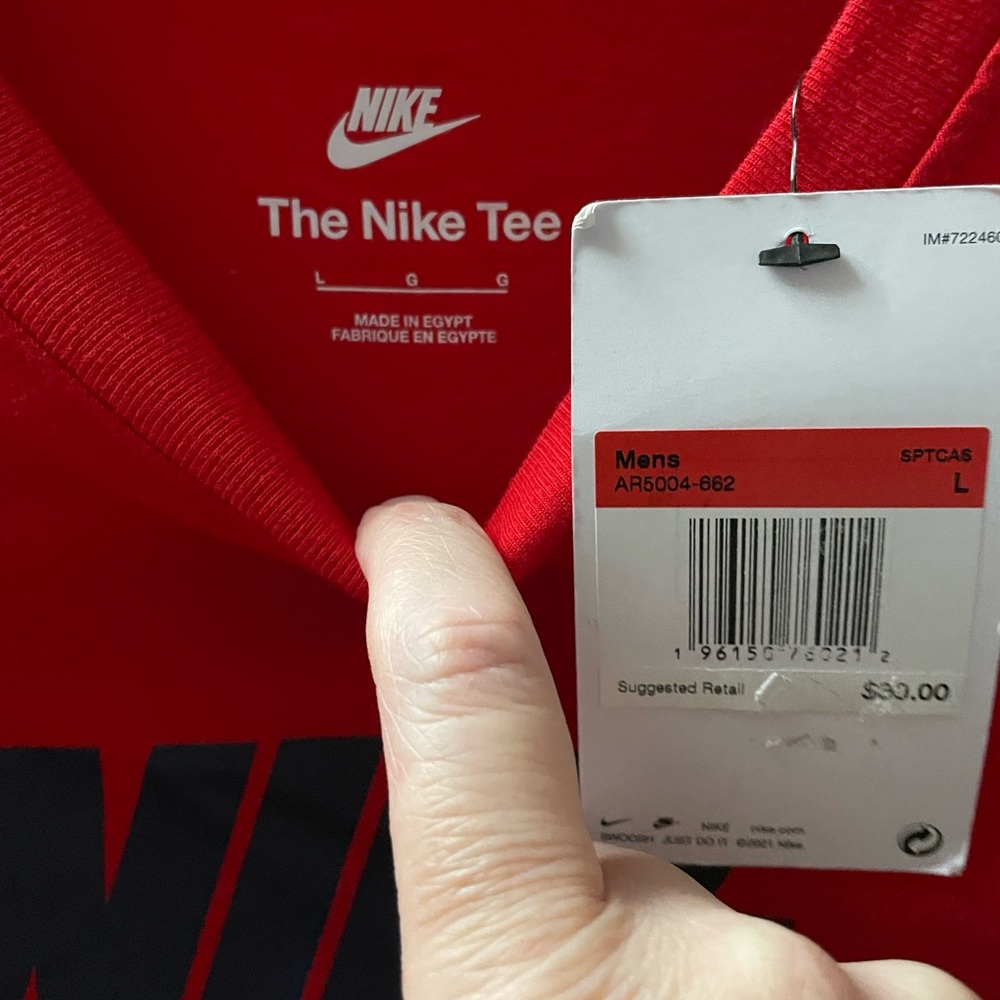 Nike Men's Red and Black Logo Tee - Picture 3 of 4